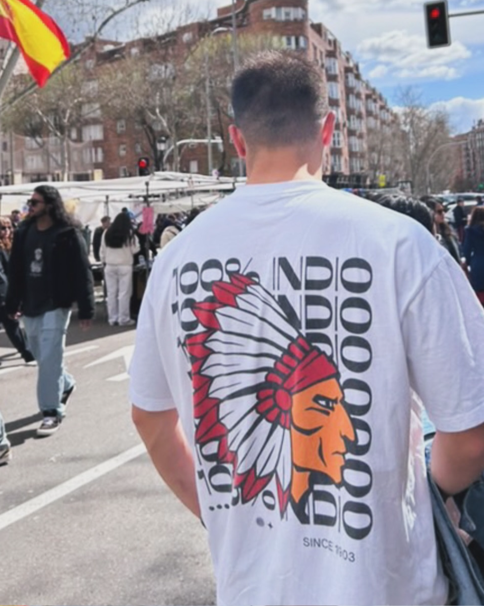 Camiseta 100% Indio blanca puesta