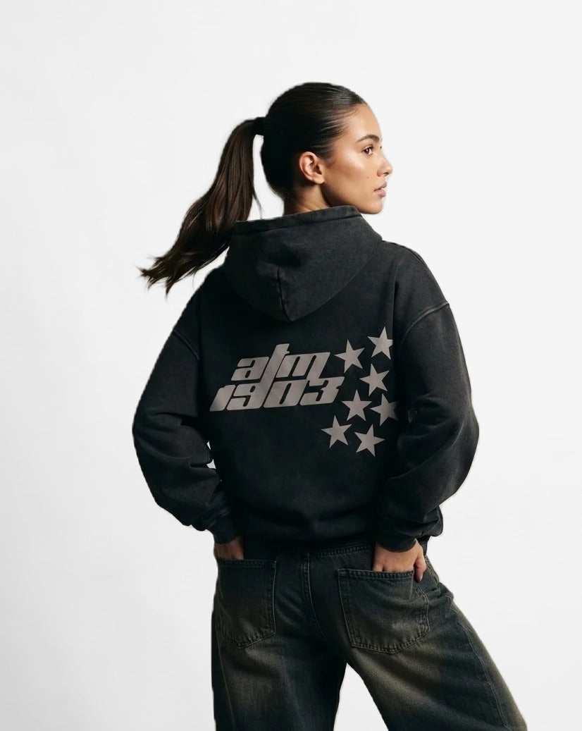 Sudadera con cremallera 7 Stars gris lavado puesta, estudio