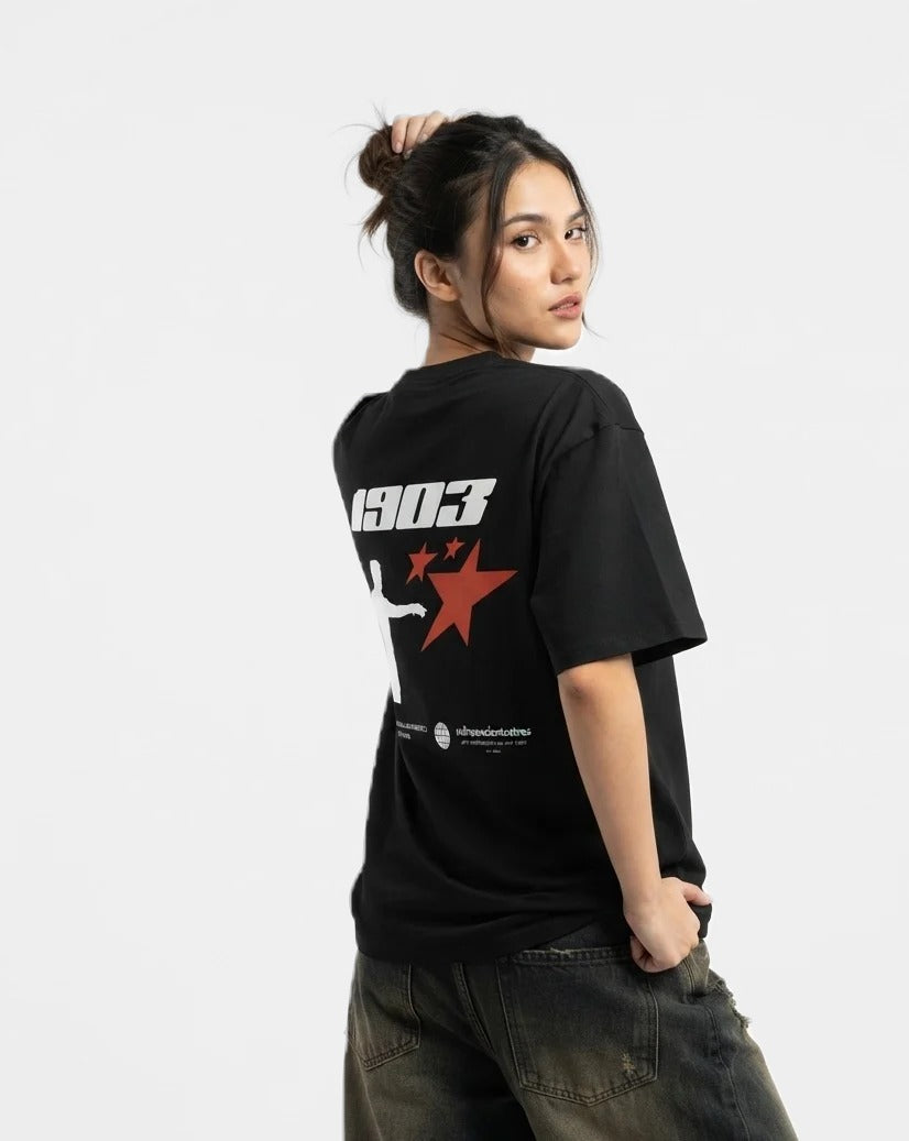Camiseta L. Aragonés negra puesta, estudio