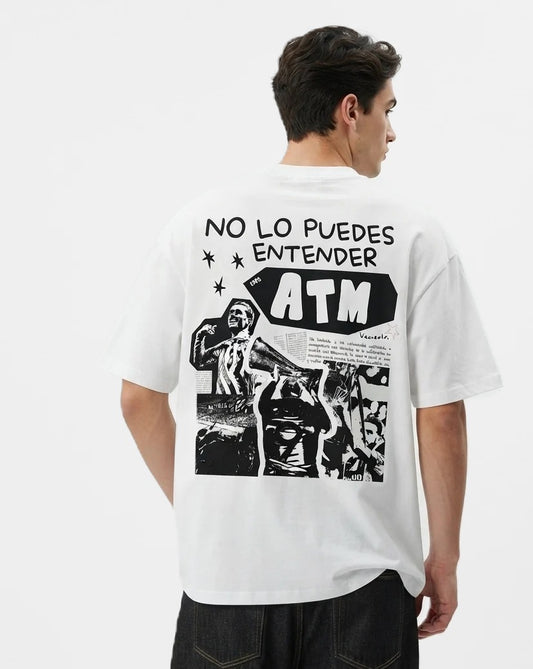 Camiseta No lo Puedes Entender blanca puesta, estudio