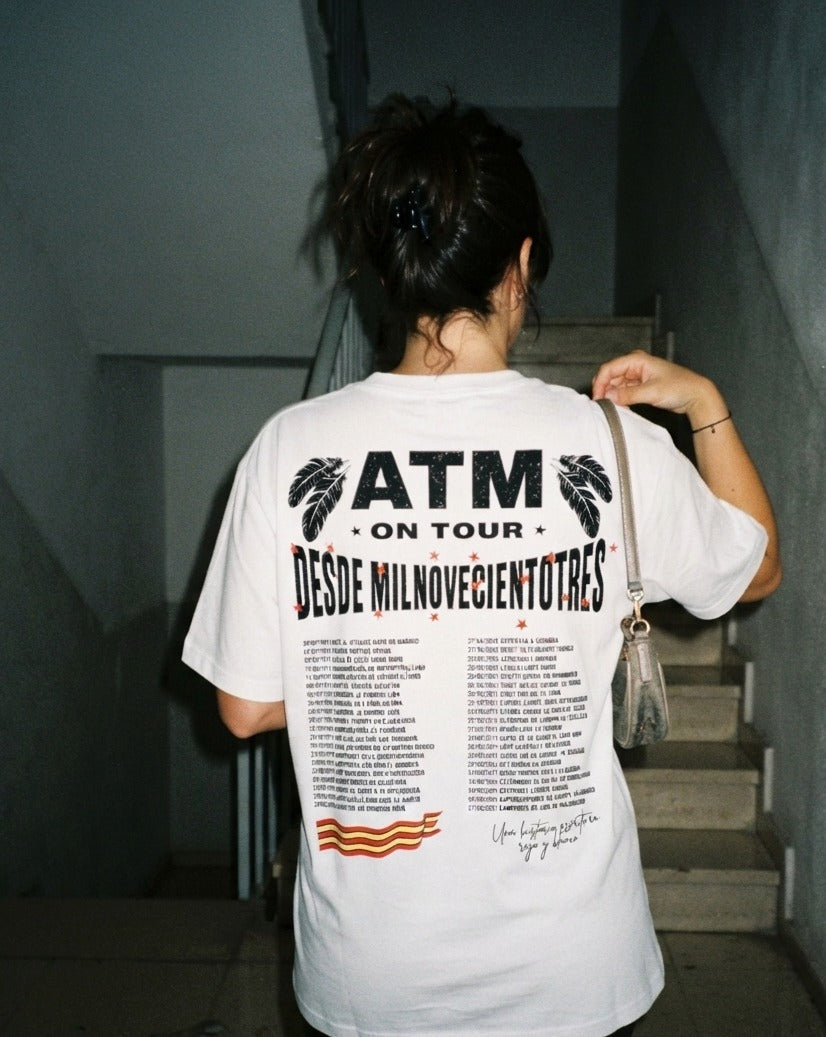 Camiseta ATM On Tour blanca puesta, aficionado